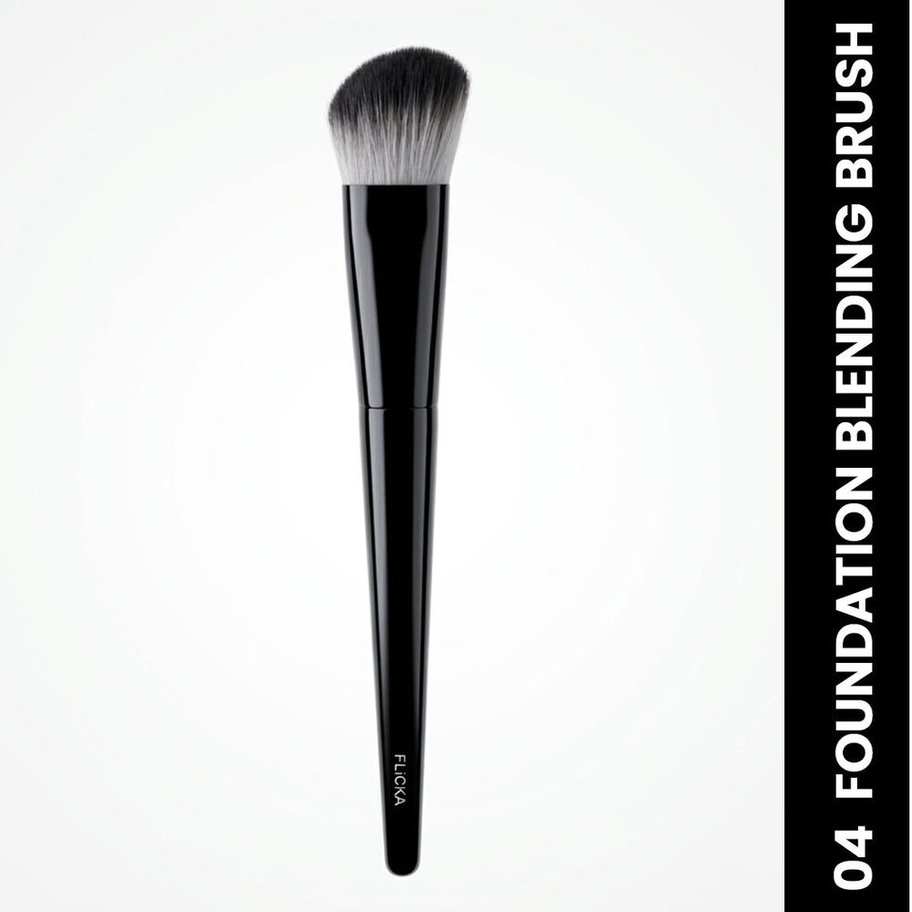 04 Foundation Blending Brush