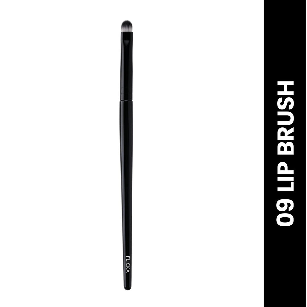09 Lip Brush